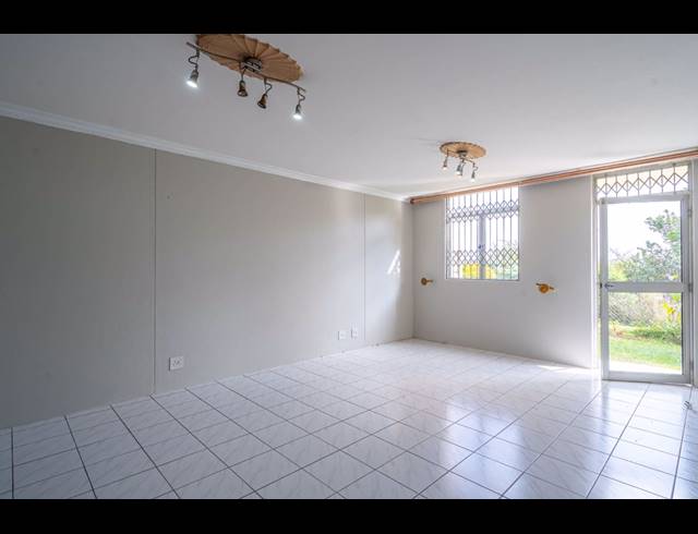 2 BEDROOM FLAT FOR SALE IN SHERWOOD